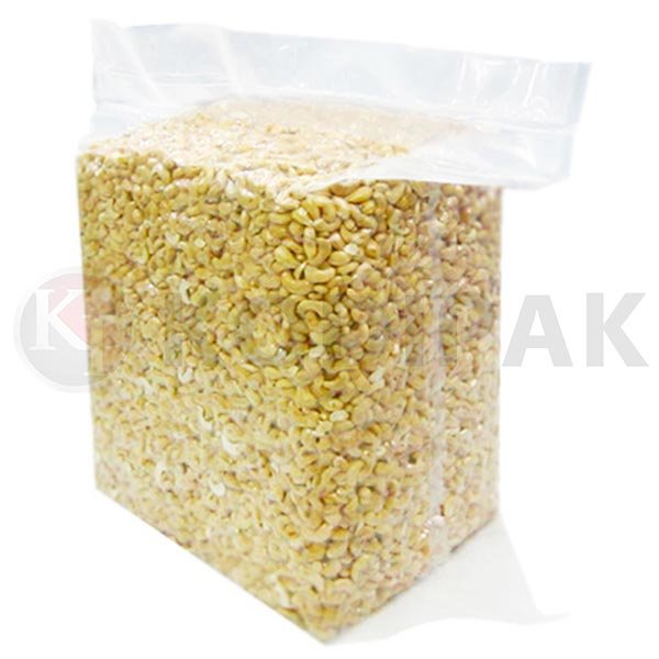 25lbs and 50Ibs cashew vacuum packaging machine sample picture